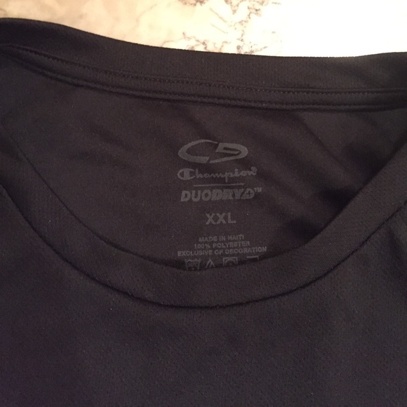 Champion Dri Fit T-shirt. - Picture 2 of 4